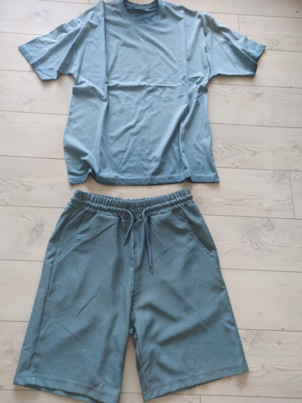 Acid washed oversized t-shirts