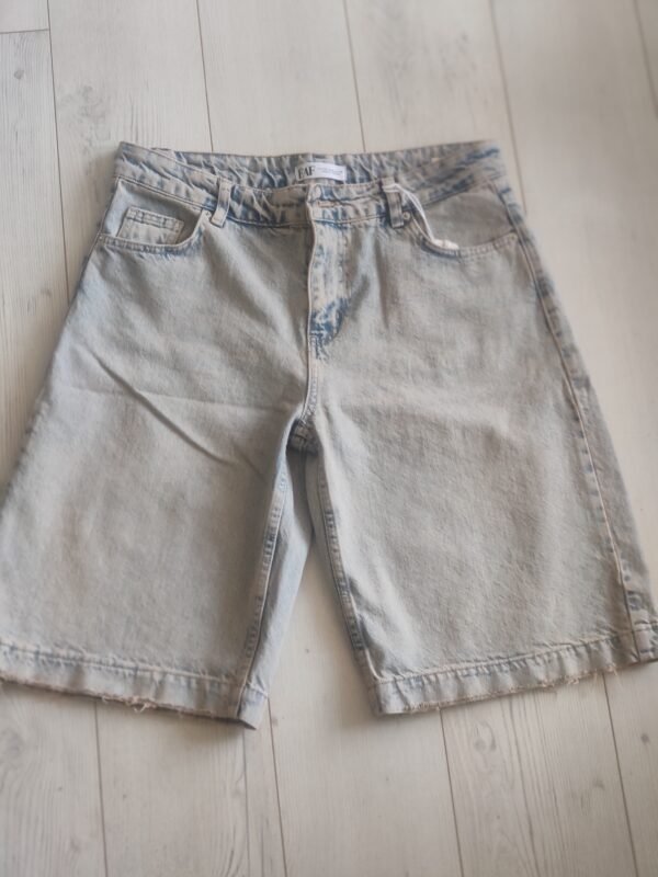 IMG_20250808_134954 baggy shorts TNT