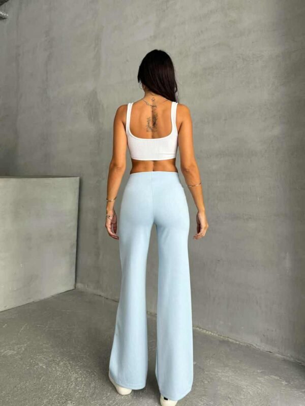 Светло сини панталони со висок струк