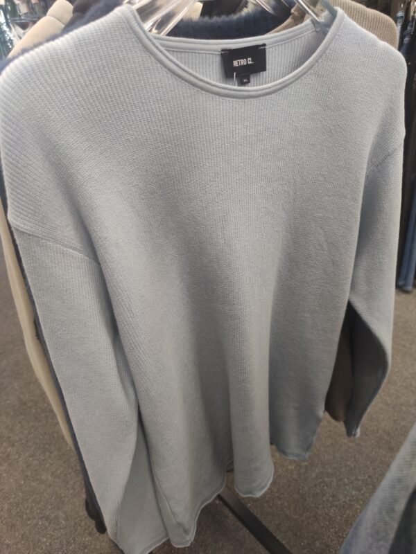 Машка блуза од мерцелизиран конец во сина боја машка сина блуза од мерцелизиран конец