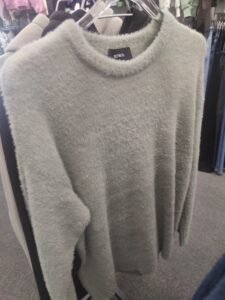 машка блуза во резеда боја со мека текстура