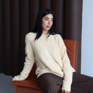 женска беж блуза со мека текстура