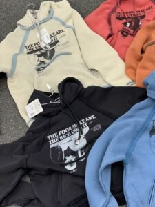 машки дуксер со качулка и принт