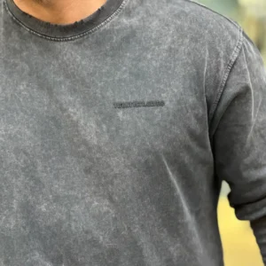 Машка графит блуза со stone washed ефект, 100% памук – минималистички урбан стил за секојдневно носење