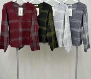 женски пуфкаст џемпер каро