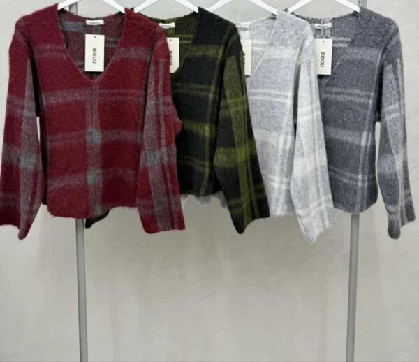 женски пуфкаст џемпер каро