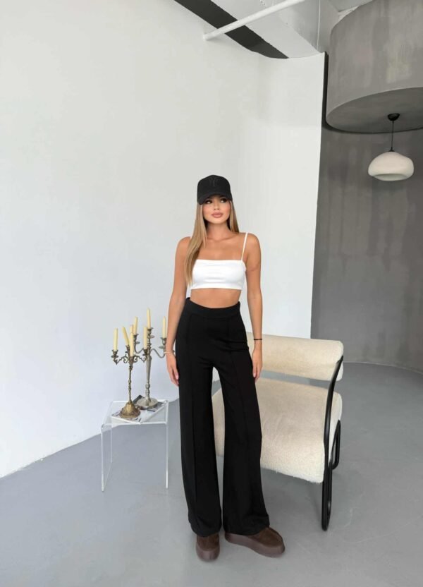 Женски панталони со широк крој од модал женски панталони од модал со широк крој во црна боја